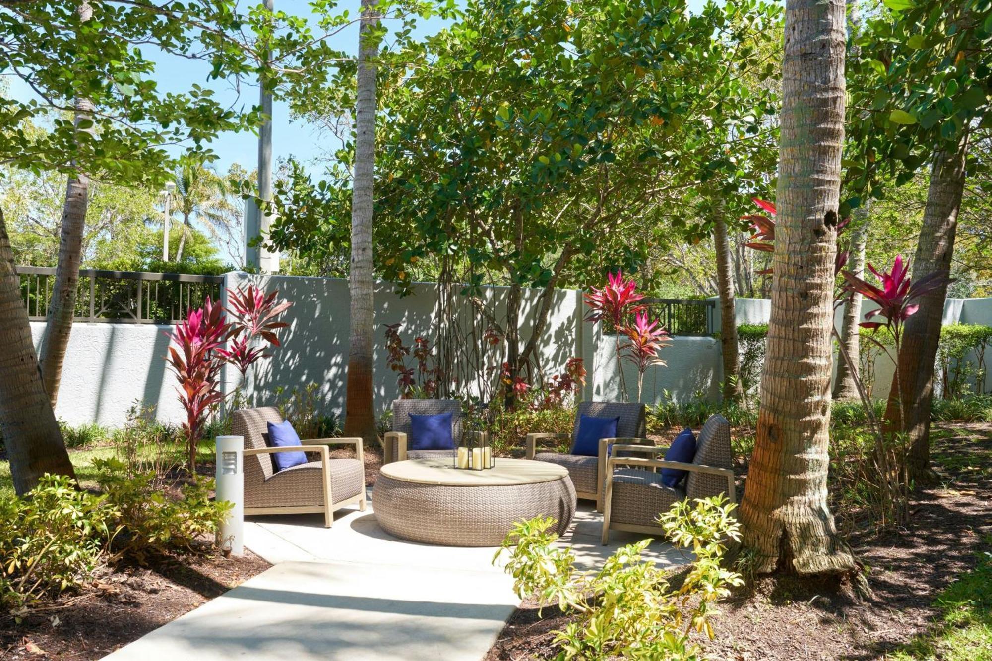 Courtyard By Marriott Fort Lauderdale Weston Dış mekan fotoğraf